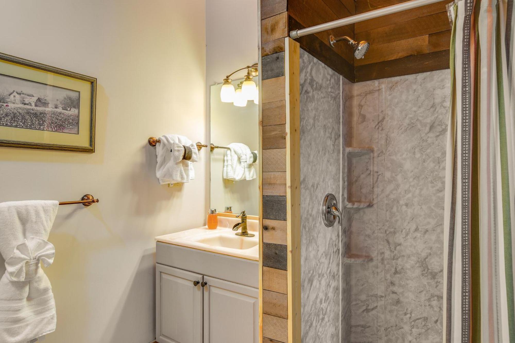 Pet-Friendly Gatlinburg Retreat With Hot Tub! Villa ภายนอก รูปภาพ